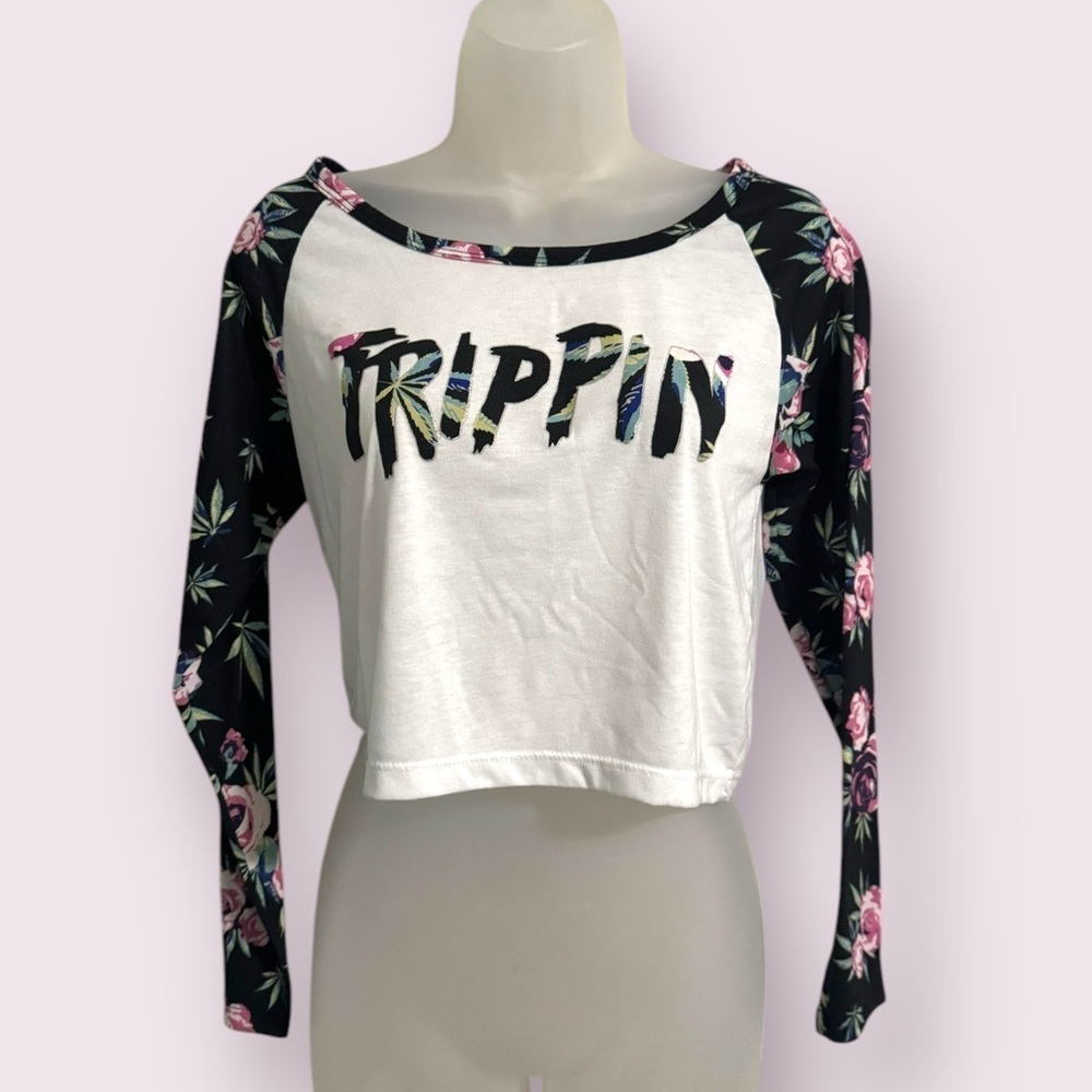 Spencer’s Trippin Graphic Crop Top Floral Long Sleeve Size S